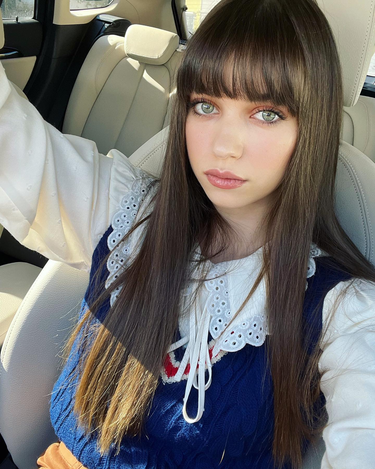 Afra Saraçoğlu resimleri
