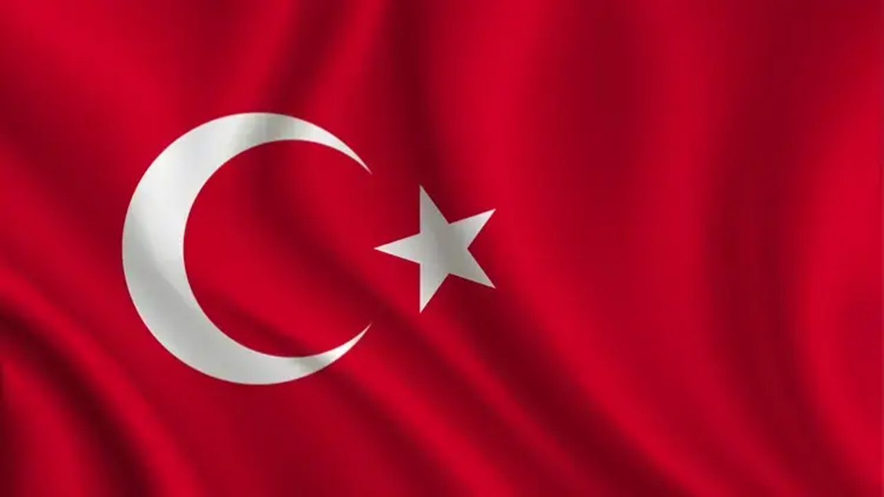 Cumhuriyet Güneşi Türkün Sönmez Ateşi Sözleri