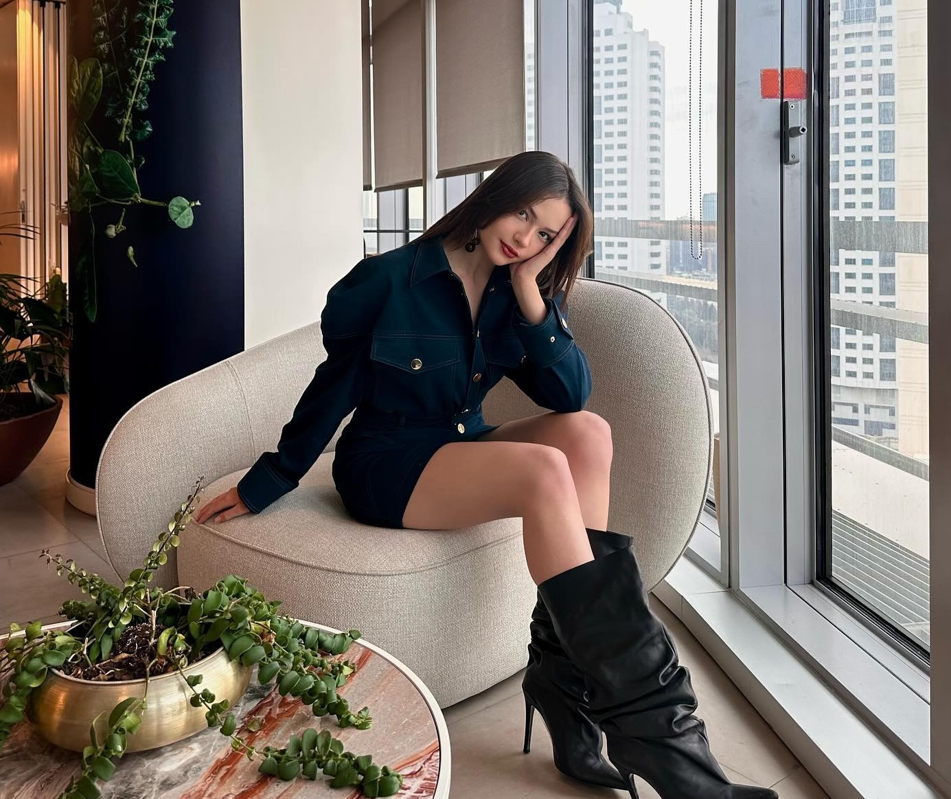 Feride Özdinç kimdir